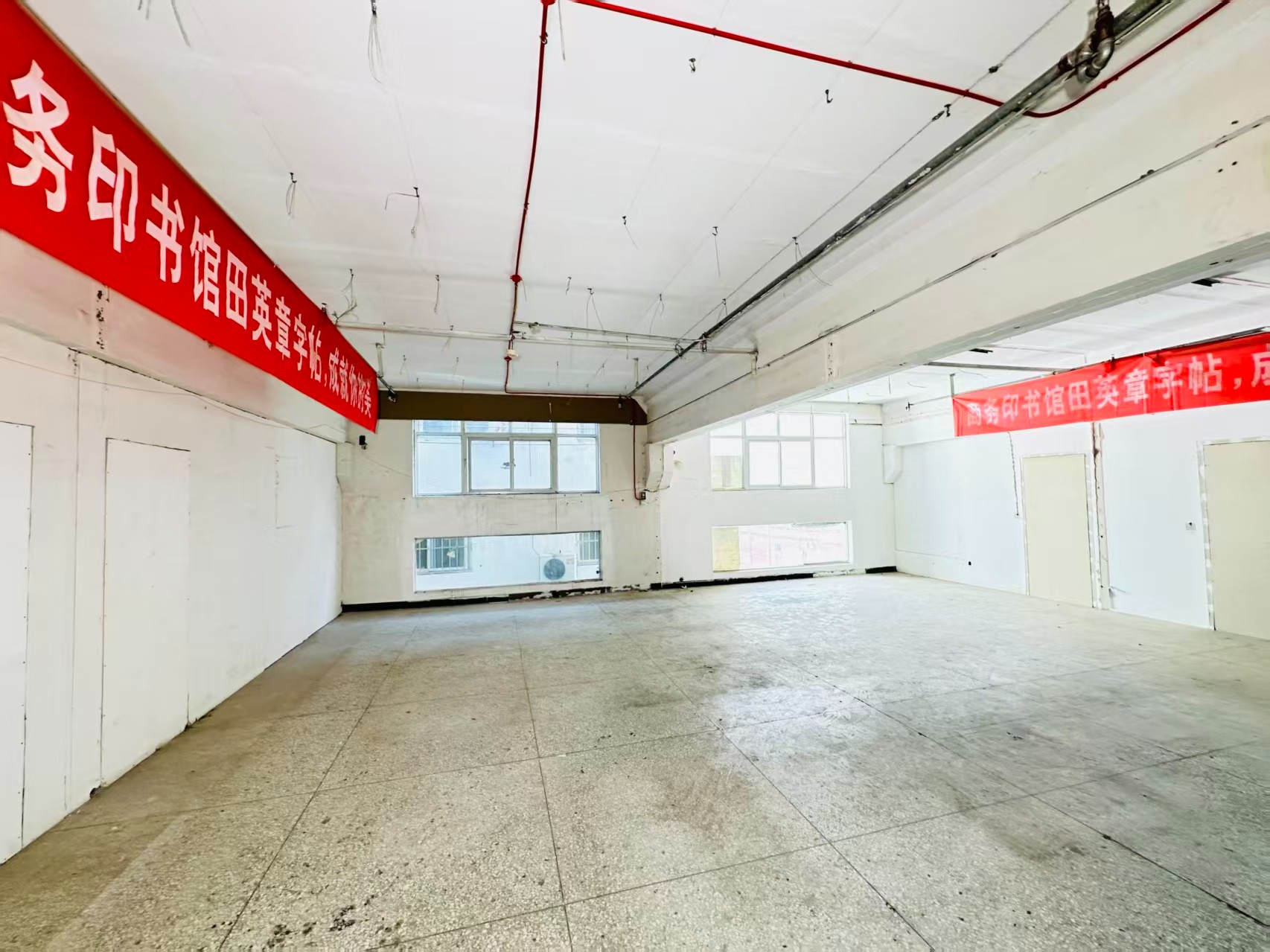 道南路建议再强化“人工智能算力中心、AI应用孵化、数字经济示范园”等产业概念，会更符合产业园招商语言